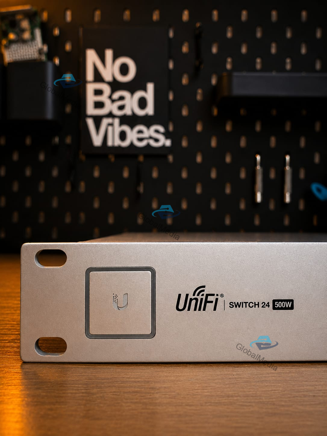 Ubiquiti UniFi Switch 24 500W (Model: US-24-500W)