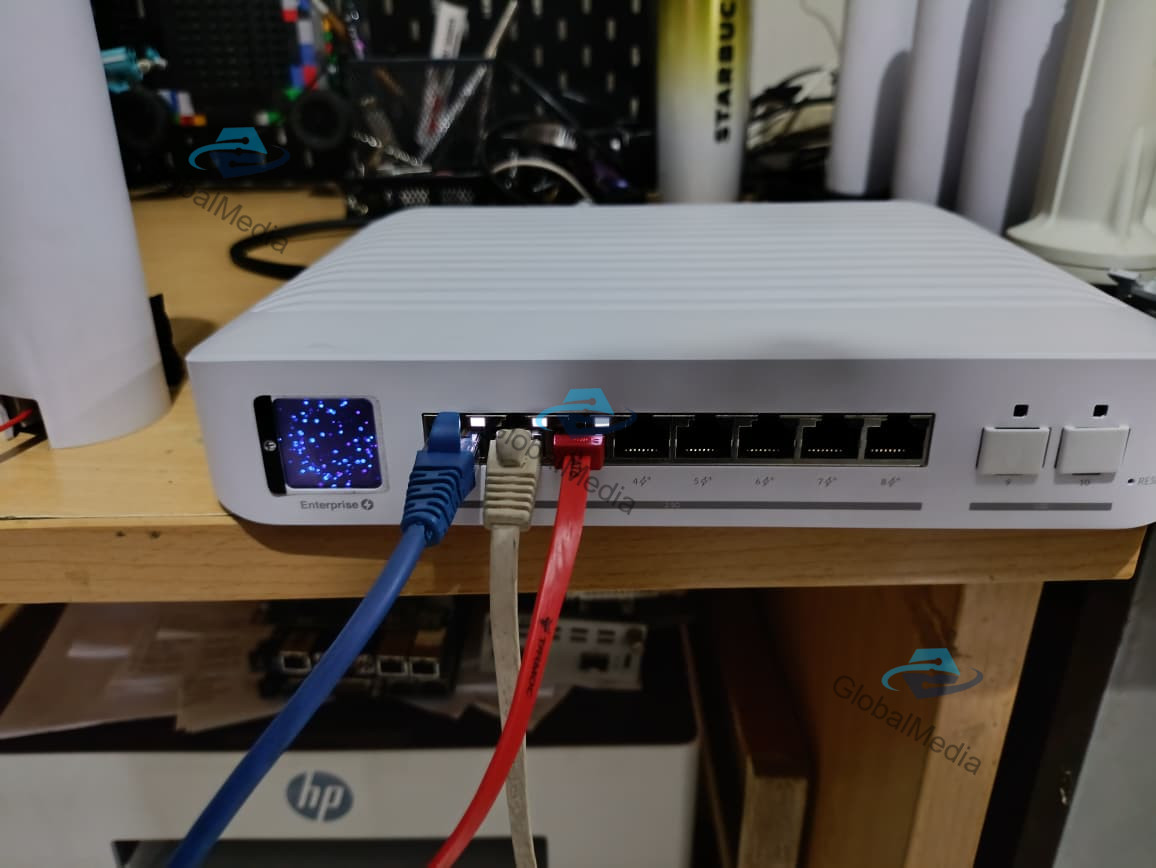 UniFi Switch PoE Enterprise SFP+ – foto 2